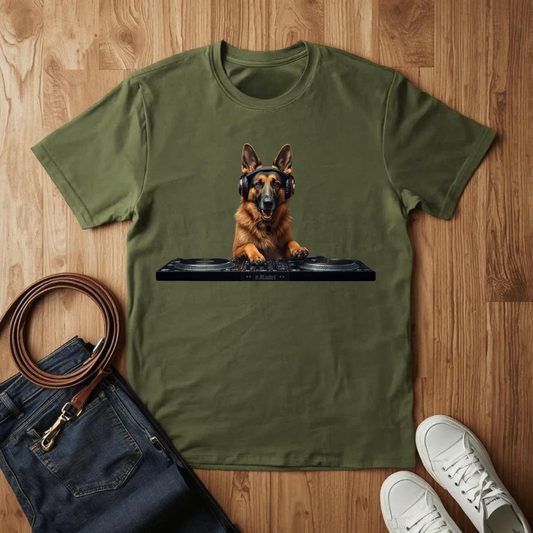 German Shepard DJ - T-Shirt